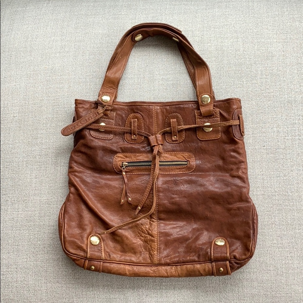 Gusto extra large leather tote in Cognac